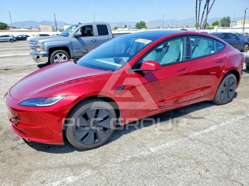 2025 Tesla Model 3 фото