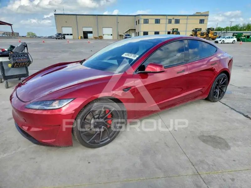 2025 Tesla Model 3 фото