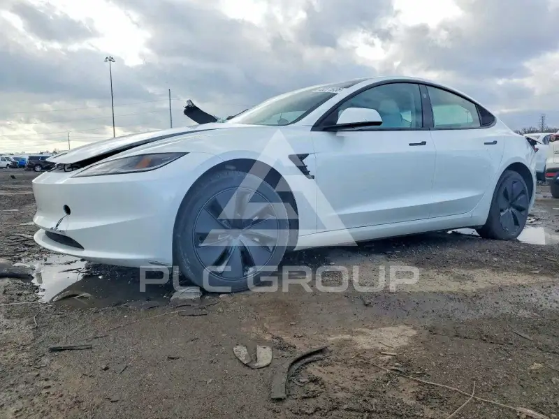 2025 Tesla Model 3 фото