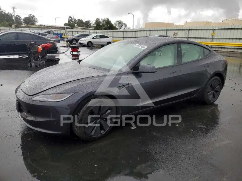 2025 Tesla Model 3 фото
