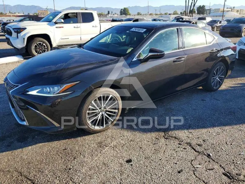 2025 Lexus ES300 photo