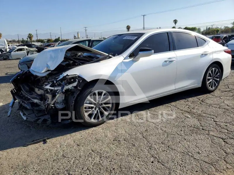 2025 Lexus ES350 photo