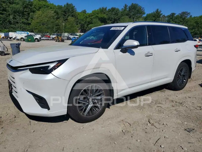 2025 Lexus  photo