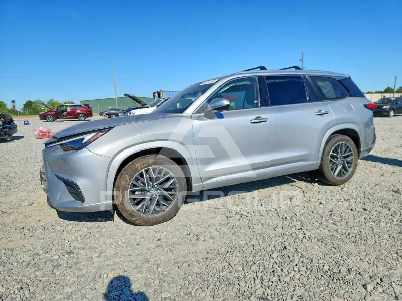 2025 Lexus TX photo