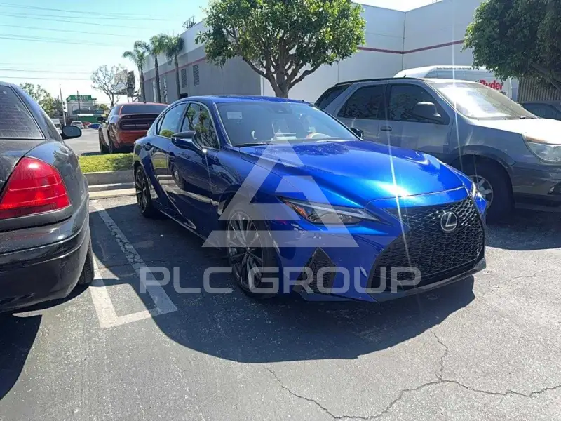 2025 Lexus IS фото