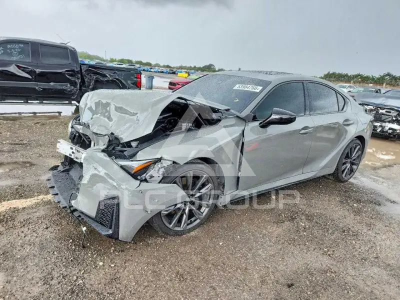 2025 Lexus IS фото