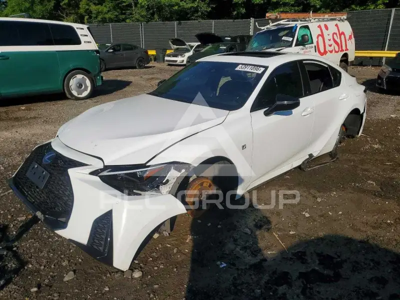 2025 Lexus IS фото