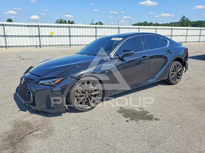 2025 Lexus IS photo