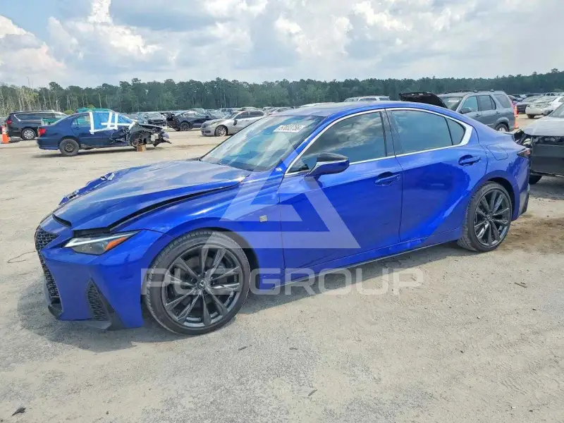 2025 Lexus IS фото