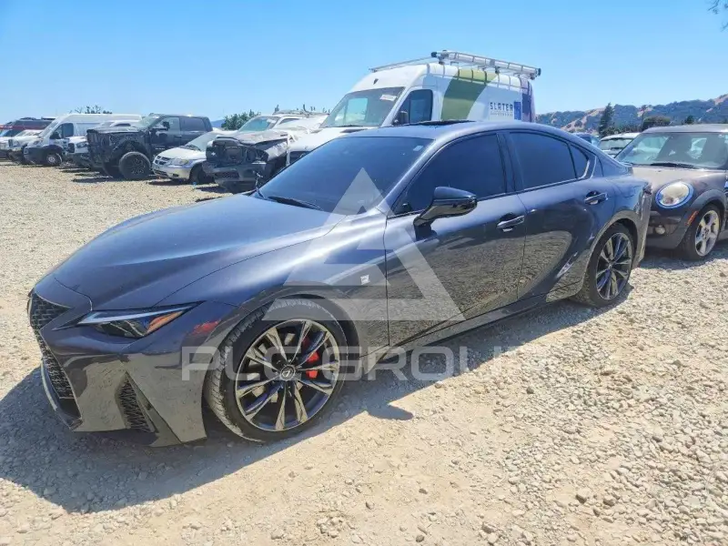 2025 Lexus IS photo