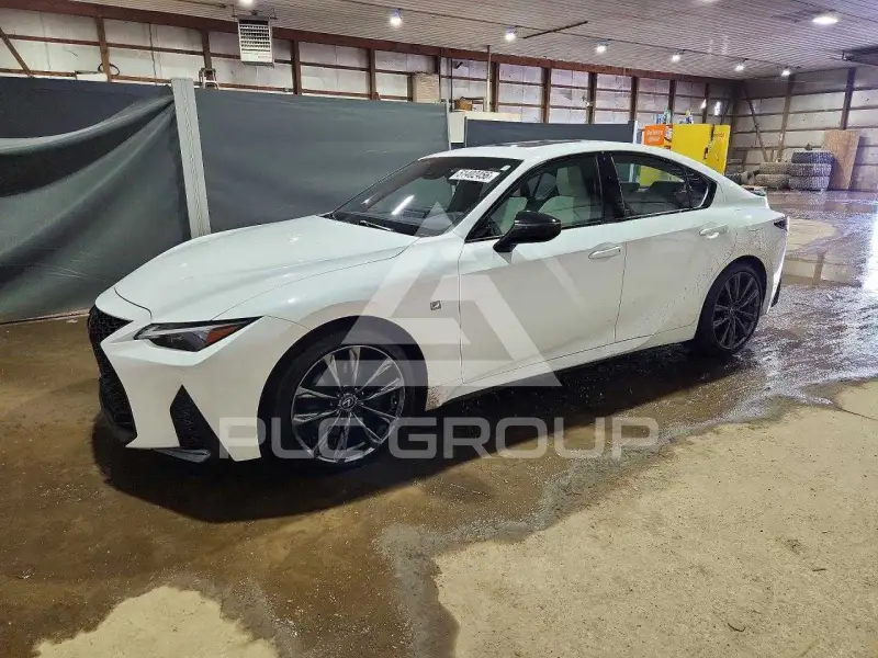 2025 Lexus IS фото