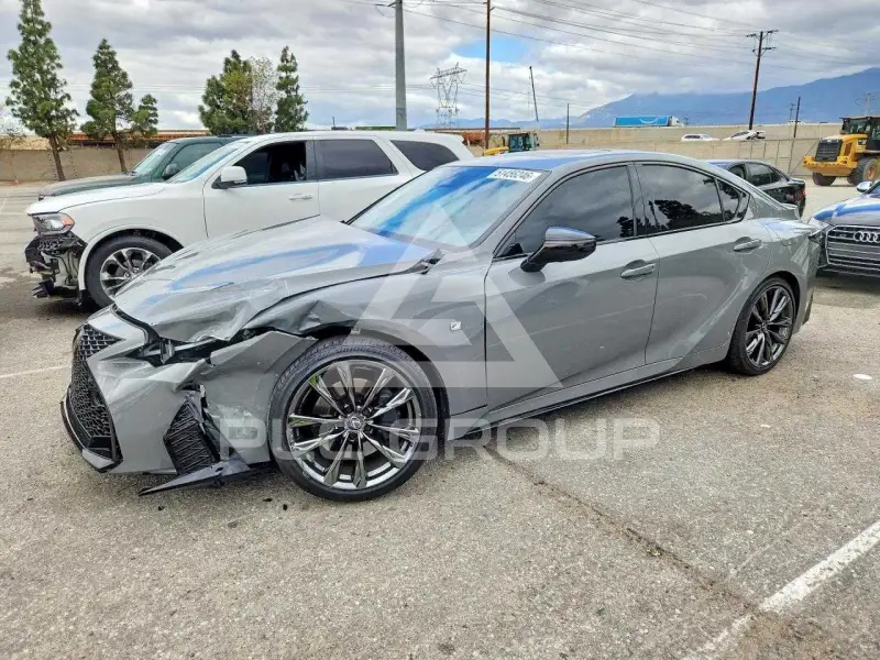 2025 Lexus IS фото