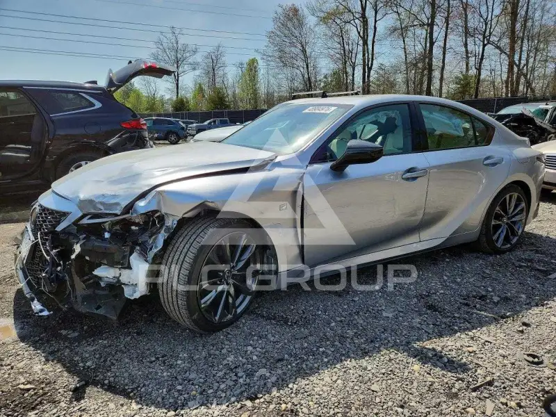 2025 Lexus IS фото