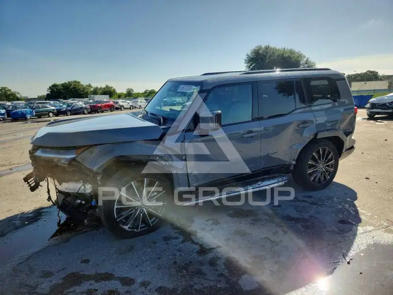 2025 Lexus GX photo