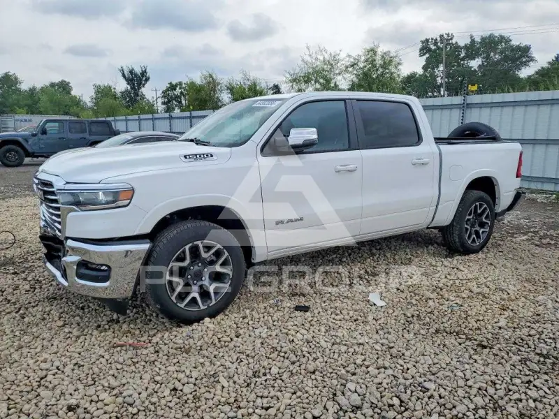 2025 RAM 1500 фото