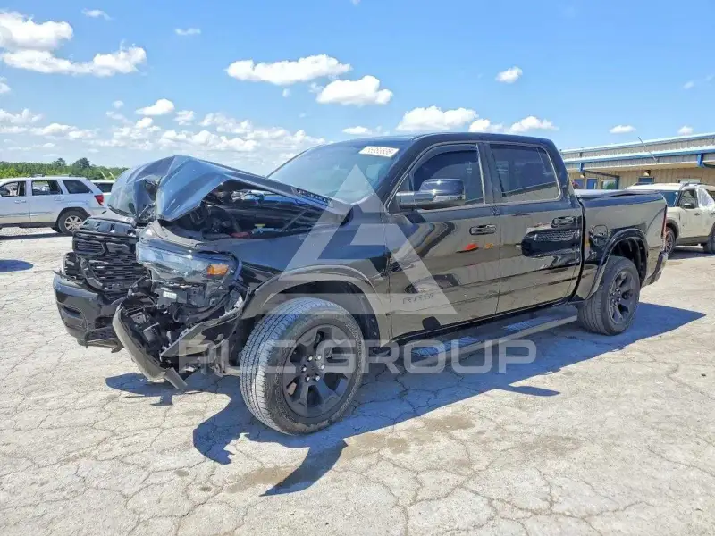2025 RAM 1500 фото