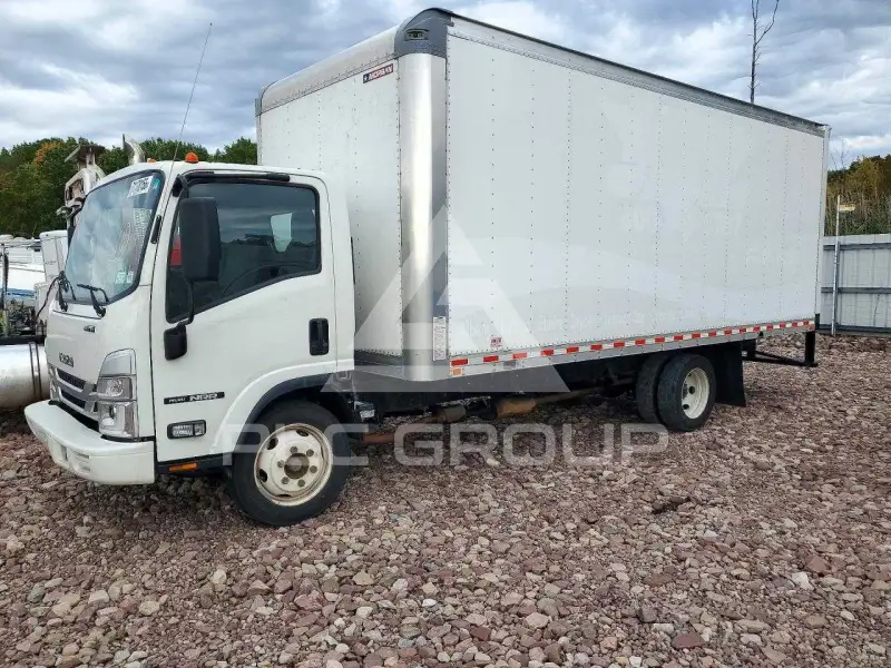 2025 Isuzu NPR фото