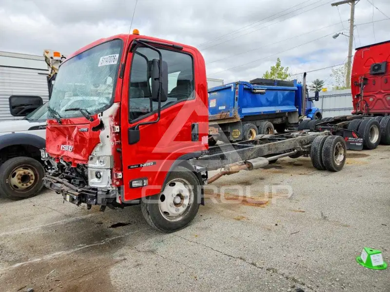 2025 Isuzu NRP фото