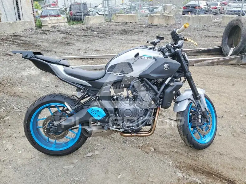 2025 Yamaha  фото