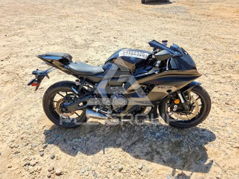 2025 Yamaha YZF600 фото