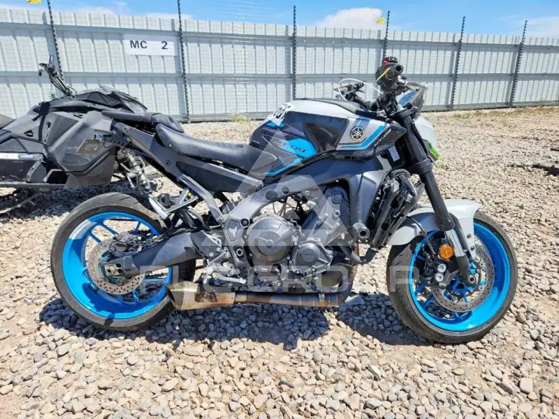 2025 Yamaha MT09 фото