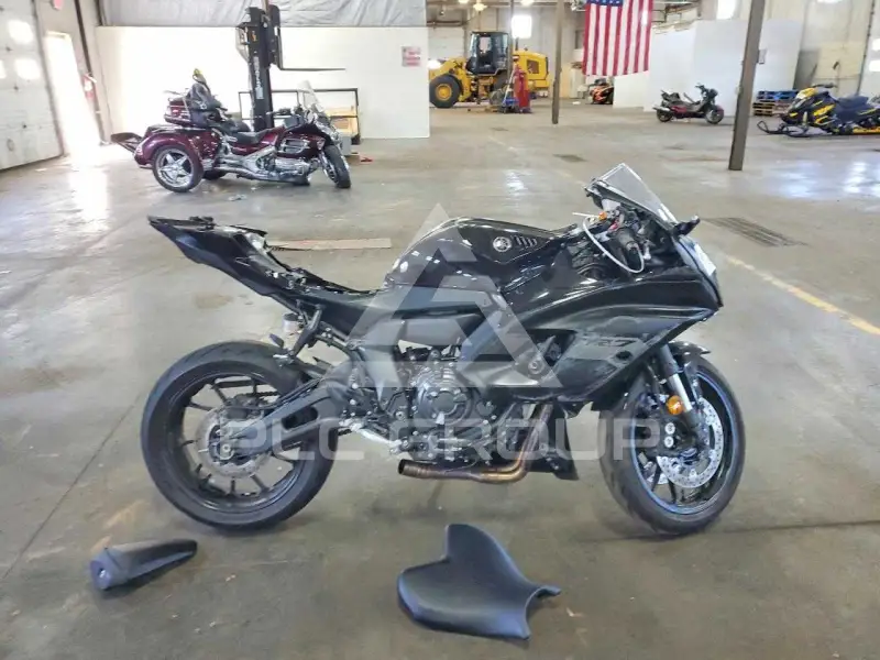 2025 Yamaha  фото
