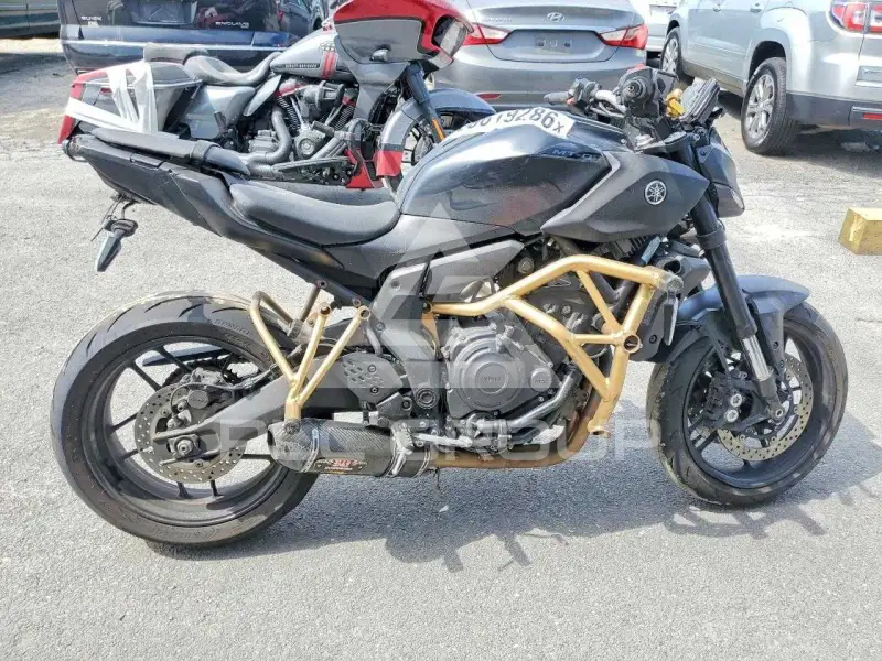 2025 Yamaha  фото