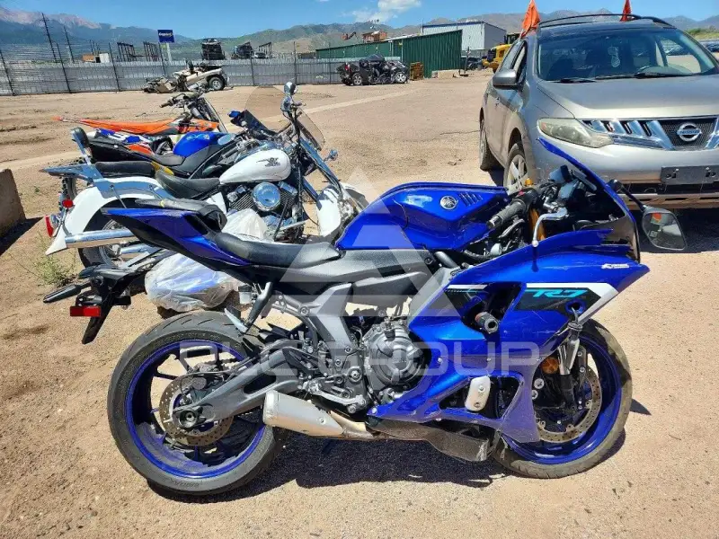 2025 Yamaha  фото