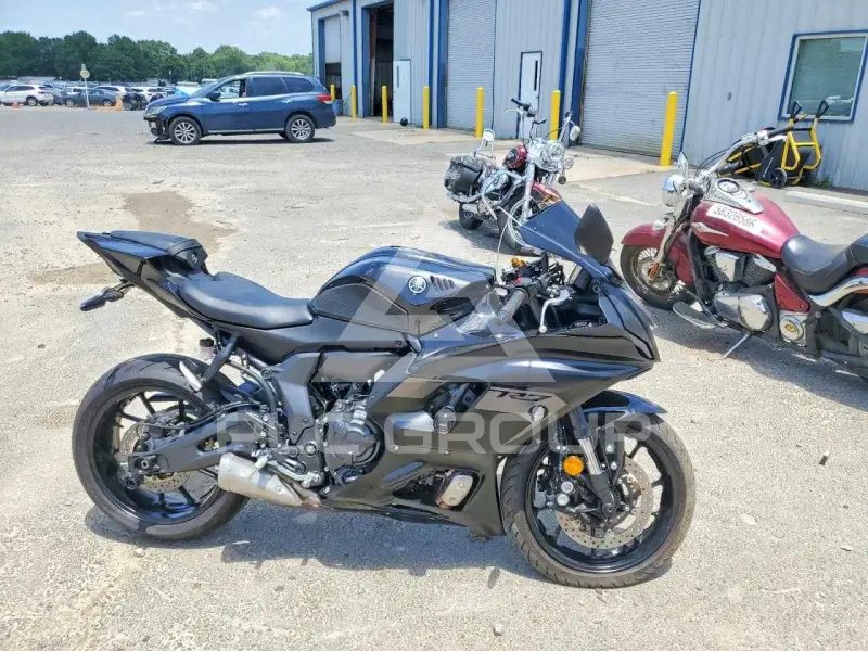 2025 Yamaha  фото