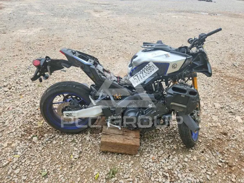 2025 Yamaha MT09 фото