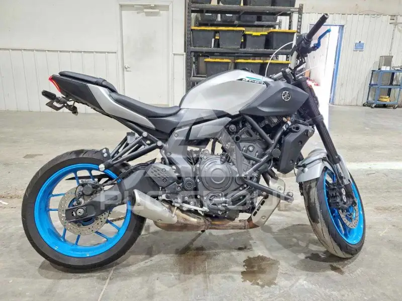 2025 Yamaha  фото