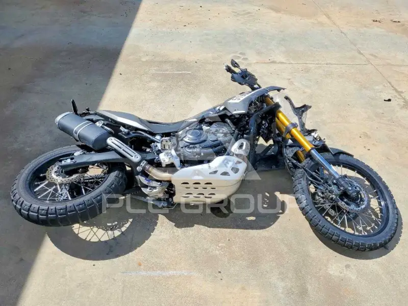 2025 Yamaha  фото