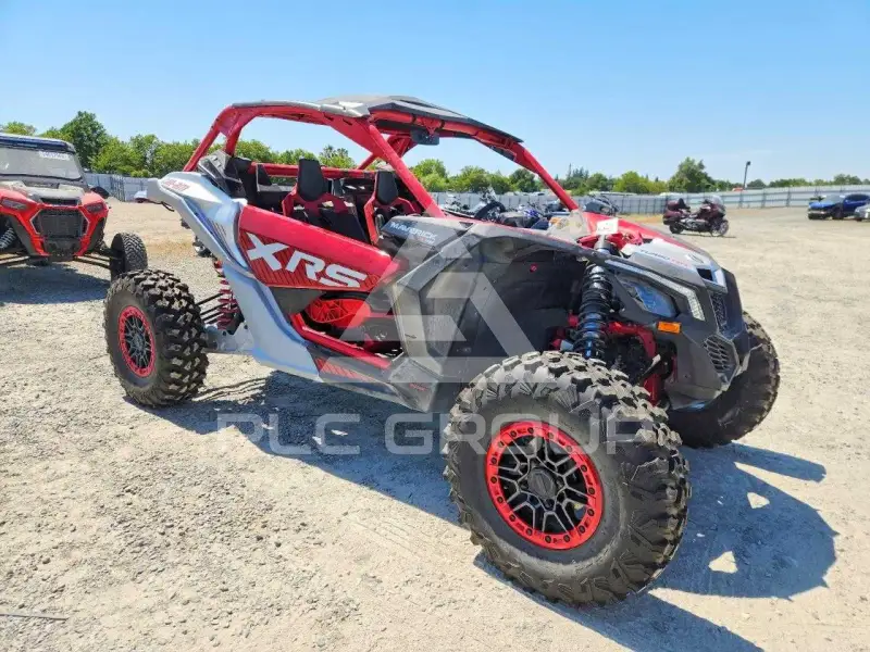 2025 Can-AM Sidebyside фото