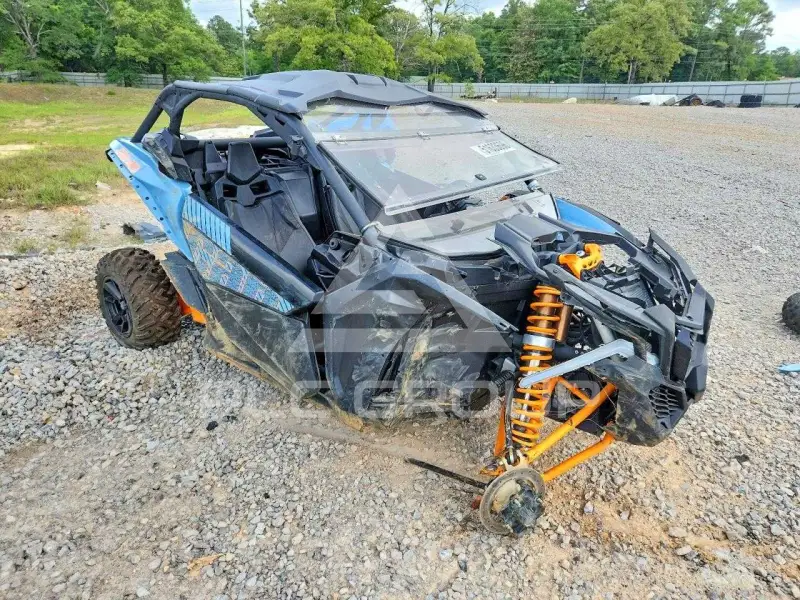 2025 Can-AM Sidebyside photo