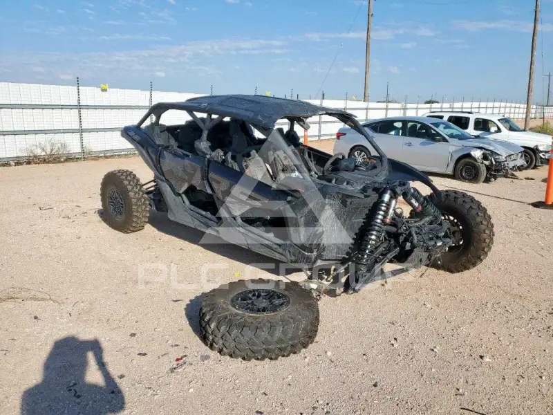 2025 Can-AM MAVERICK photo