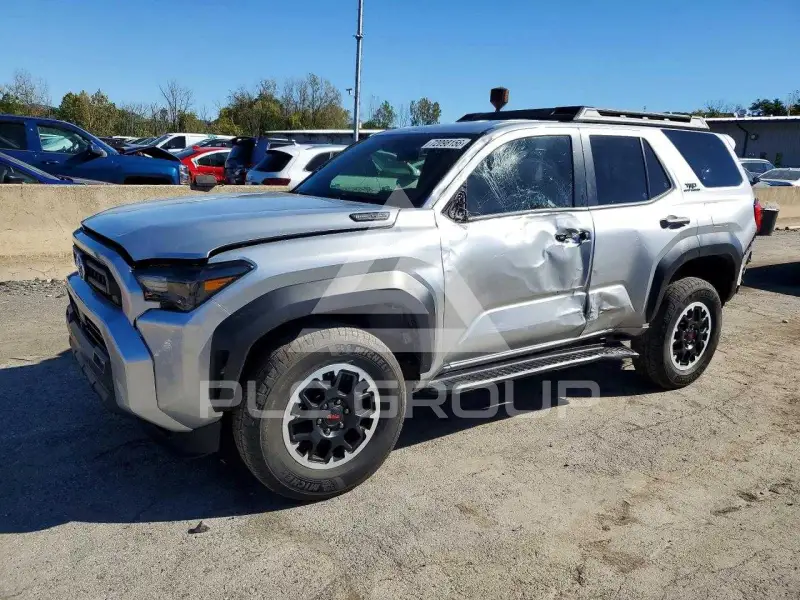 2025 Toyota 4 RUNNER фото