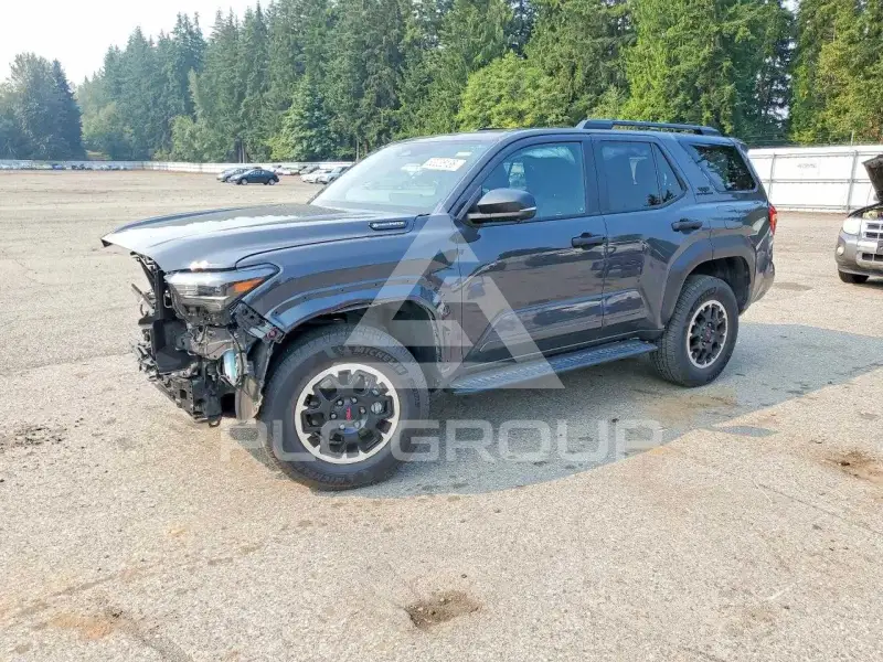 2025 Toyota 4 RUNNER photo