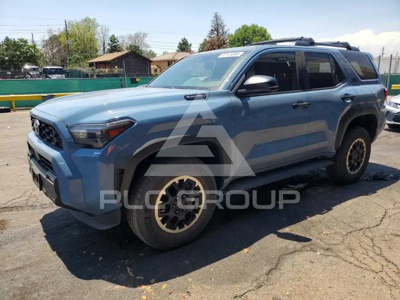 2025 Toyota 4 RUNNER photo
