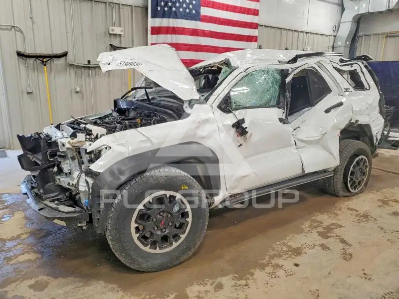 2025 Toyota 4 RUNNER photo