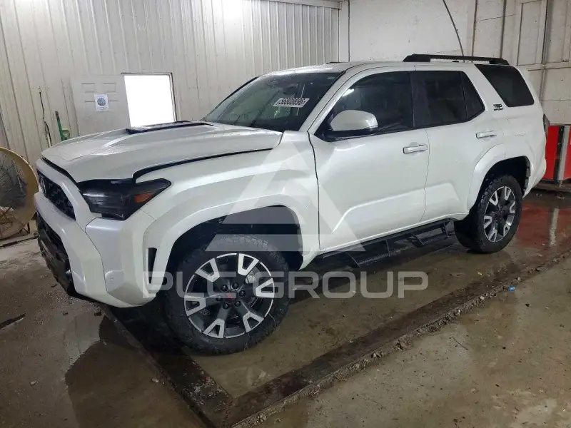 2025 Toyota 4 RUNNER фото
