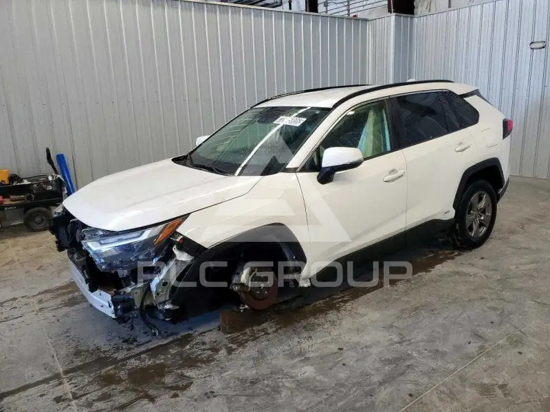 2025 Toyota RAV4 фото
