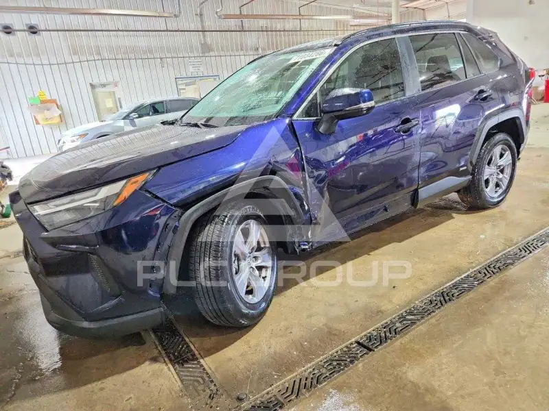 2025 Toyota RAV4 photo