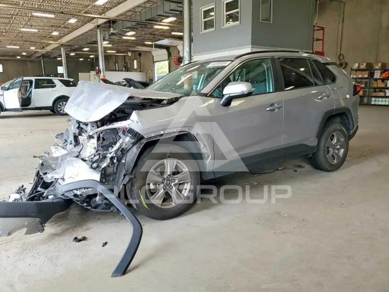 2025 Toyota RAV4 фото