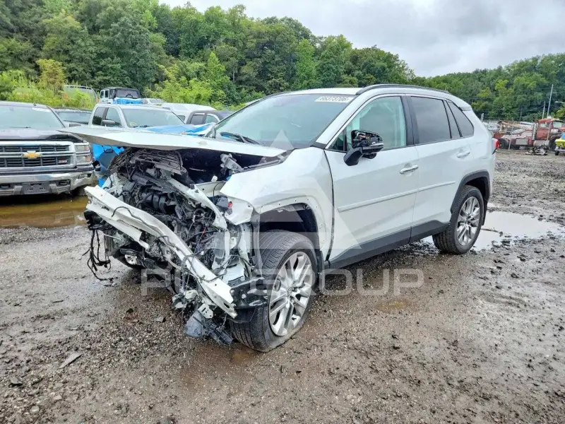 2025 Toyota RAV4 фото