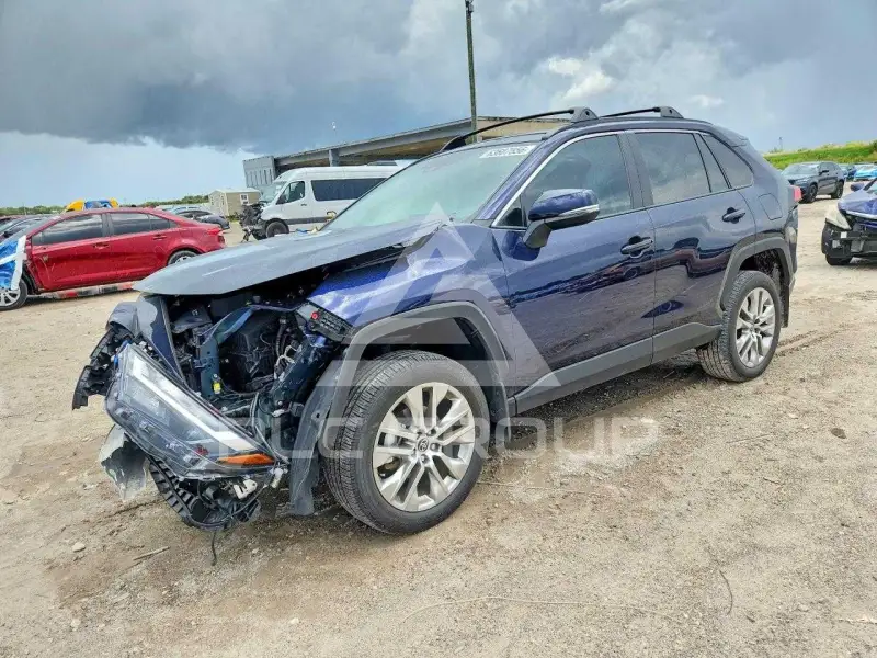 2025 Toyota RAV4 фото
