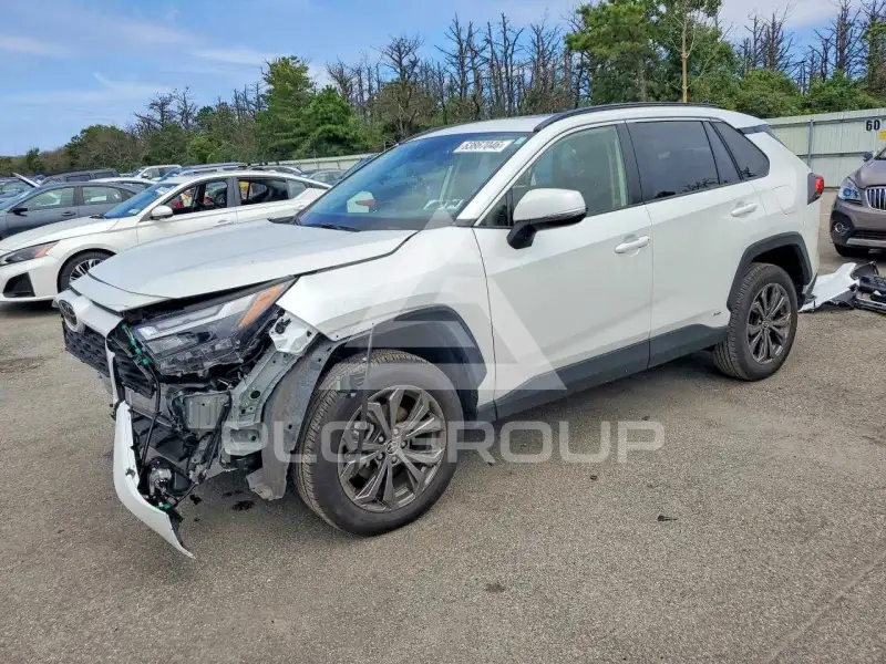 2025 Toyota RAV4 фото