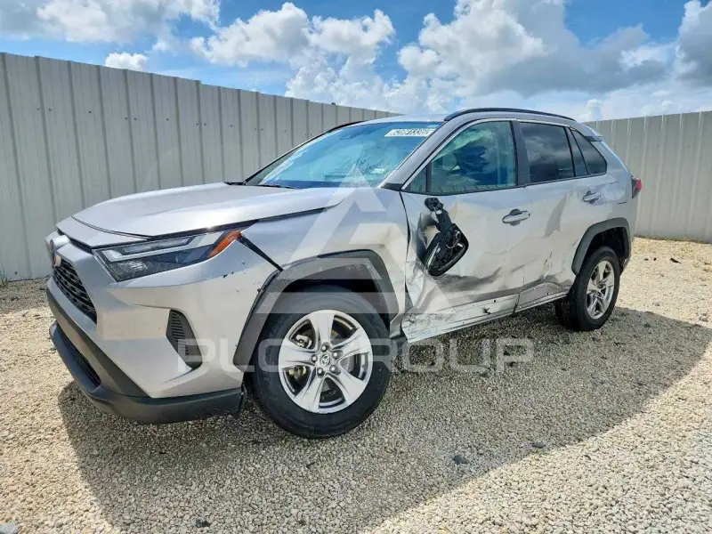 2025 Toyota RAV4 фото