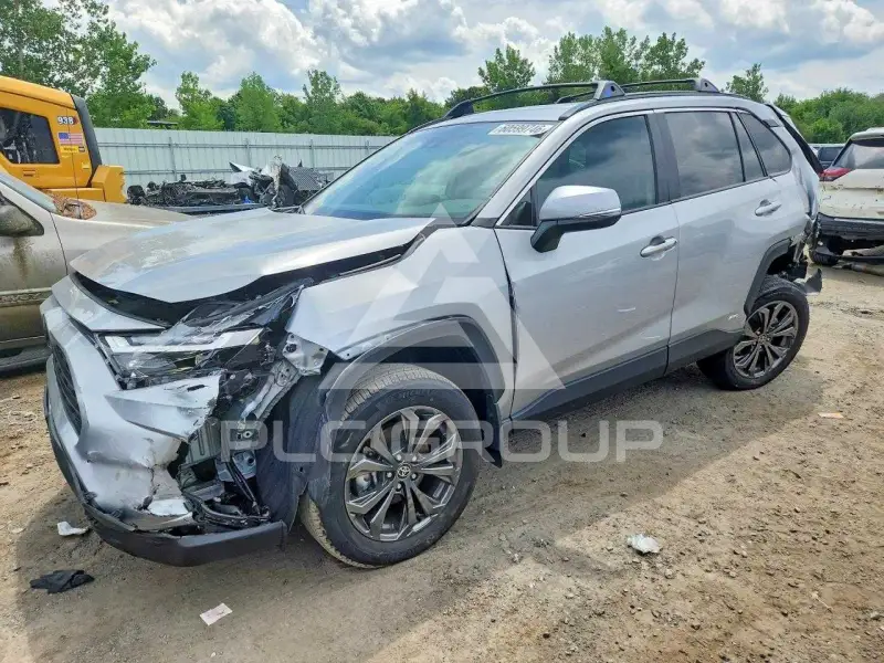2025 Toyota RAV4 фото