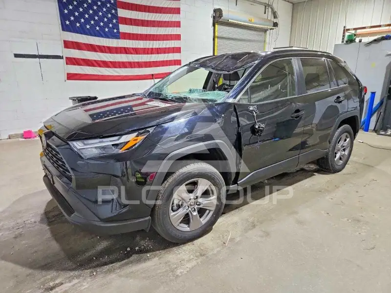 2025 Toyota RAV4 photo