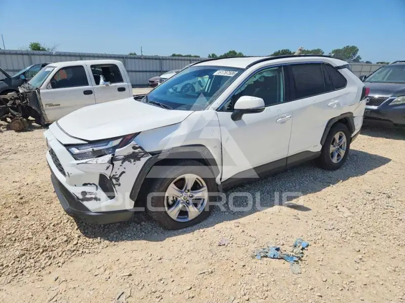 2025 Toyota RAV4 фото